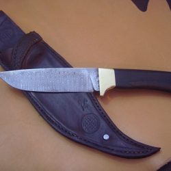 Jagdmesser mit LederscheideBanddamast ca. 350 Lagen